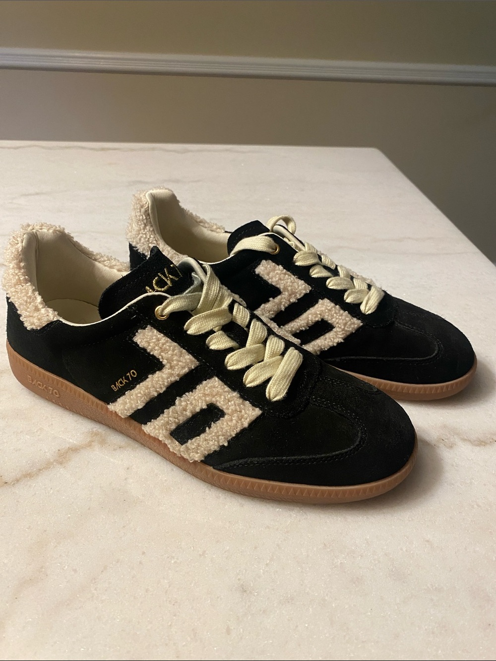 BACK 70 Brown Teddy Cloud Sneakers black suede Sherpa detail size 39